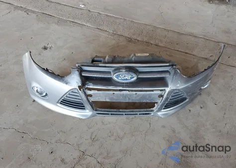 2013 Ford Focus Se z USA, uszkodzony, nr VIN 1FADP3F26DL212418